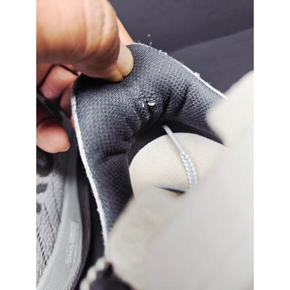 Brooks Women 10.5 Comfy footwear - Picture 7 of 11